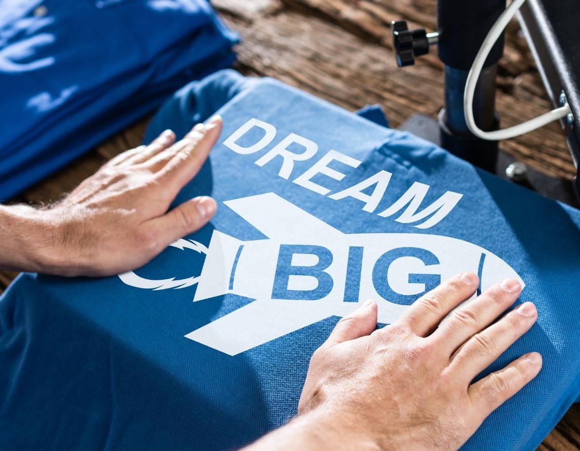 Custom screen printing service in Orlando, FL for t-shirts and apparel